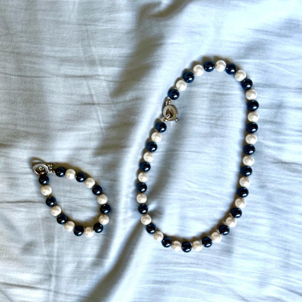 Navy and White Beaded Pearl Necklace and Bracelet Set